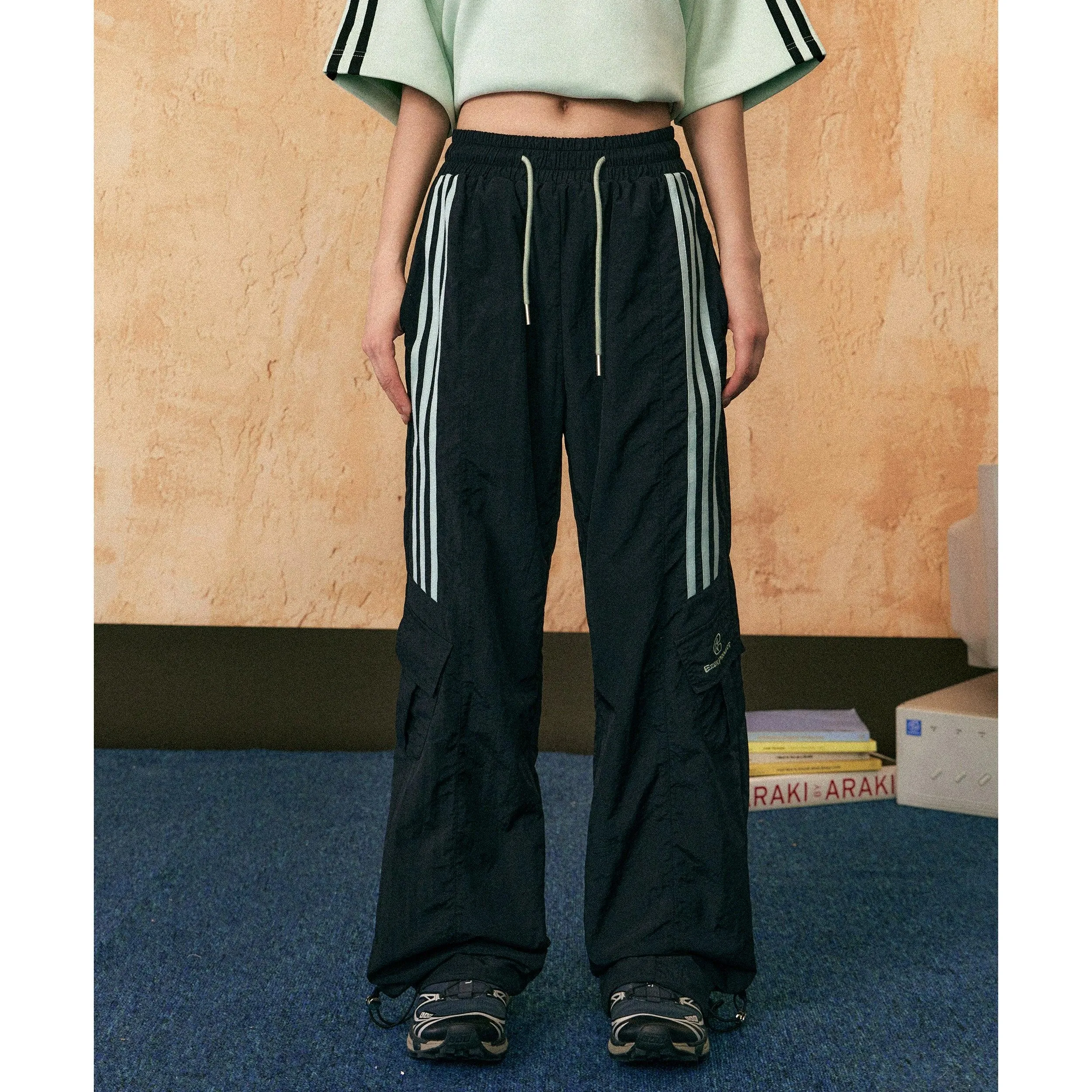 Ezek Free Project Sporty Two-Piece Set - Unisex Graphic T-Shirt And Wide-Leg Track Pants