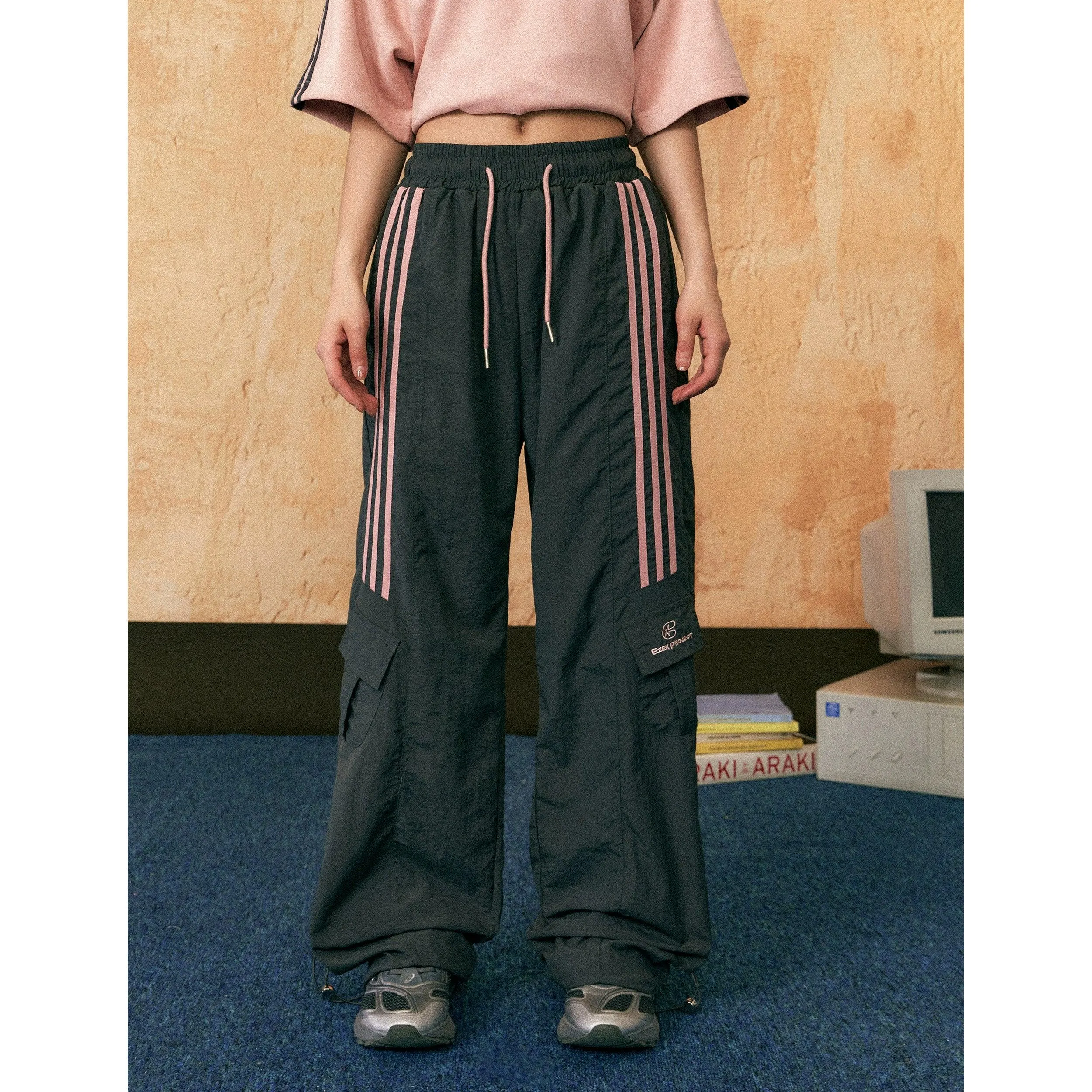 Ezek Free Project Sporty Two-Piece Set - Unisex Graphic T-Shirt And Wide-Leg Track Pants