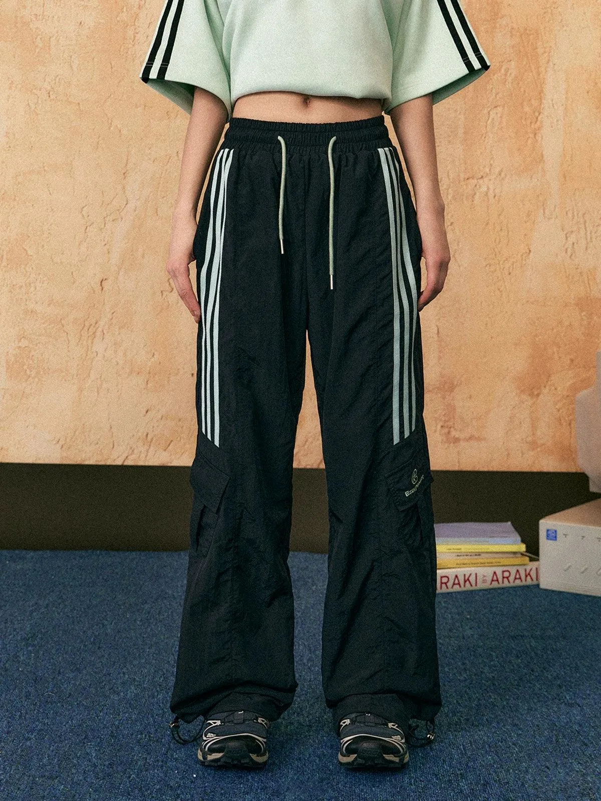 Ezek Free Project Sporty Two-Piece Set - Unisex Graphic T-Shirt And Wide-Leg Track Pants