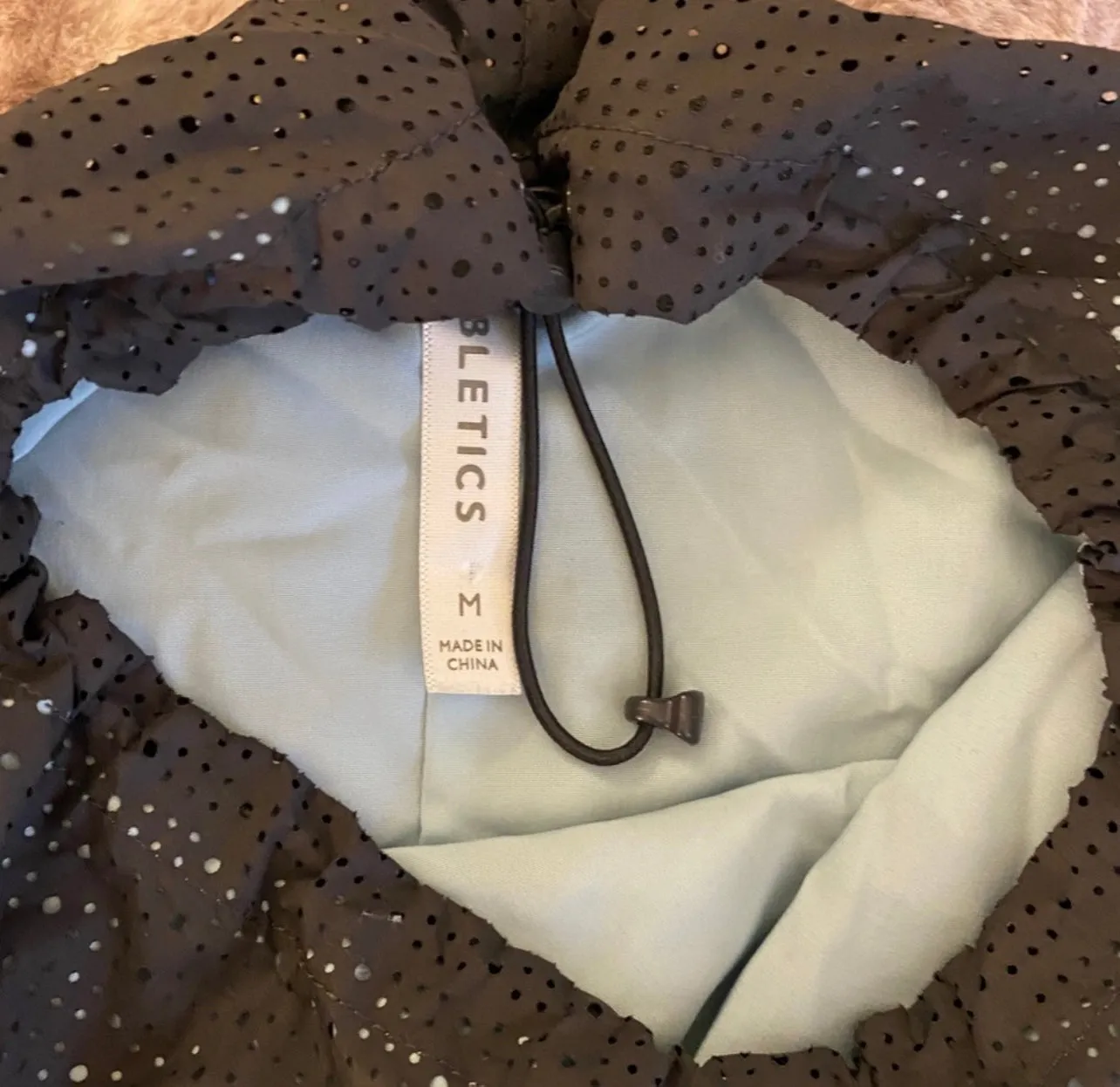 Fabletics Pull Over Windbreaker Sz Medium BNWT