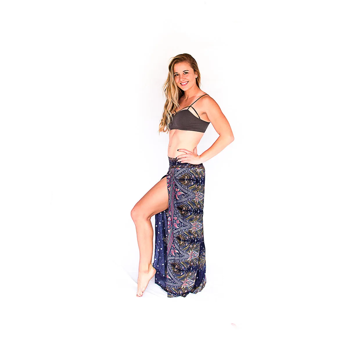 Feather Design Open Leg Pants in Navy