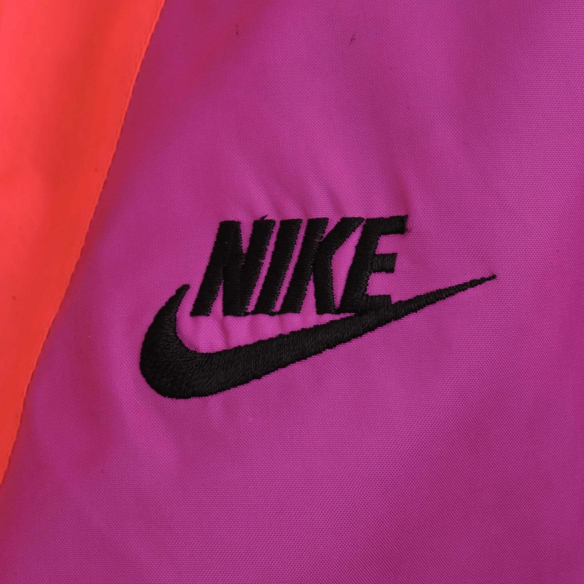 VINTAGE NIKE SWOOSH NEON WINDBREAKER JACKET 1980S SIZE MEDIUM