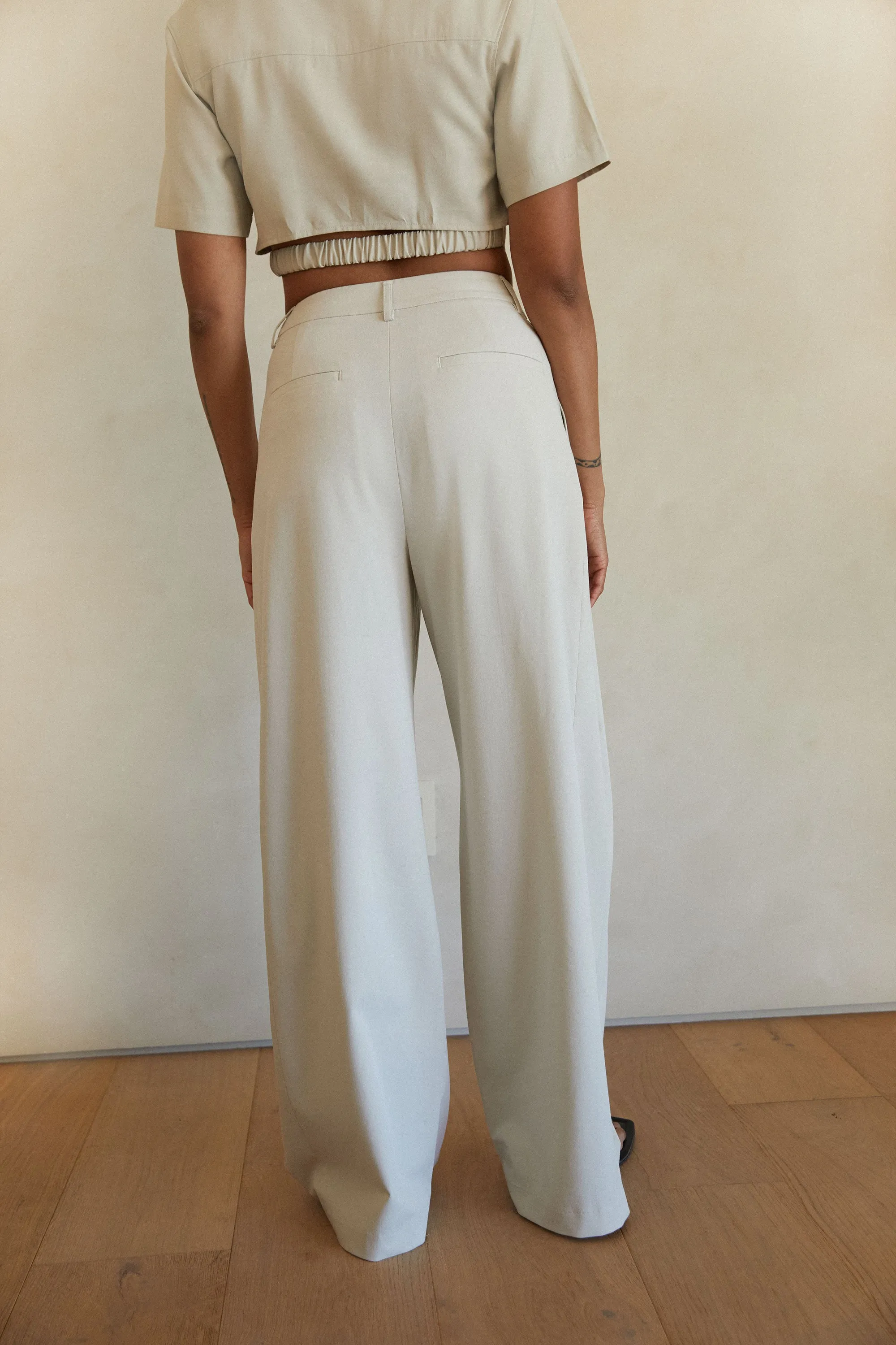 WIDE LEG FLOWY PANT